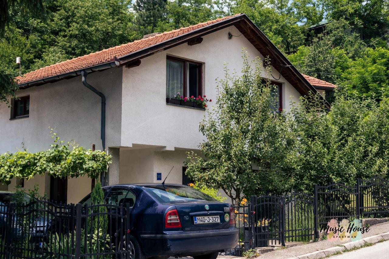 Music House Apartment Tuzla Exteriör bild