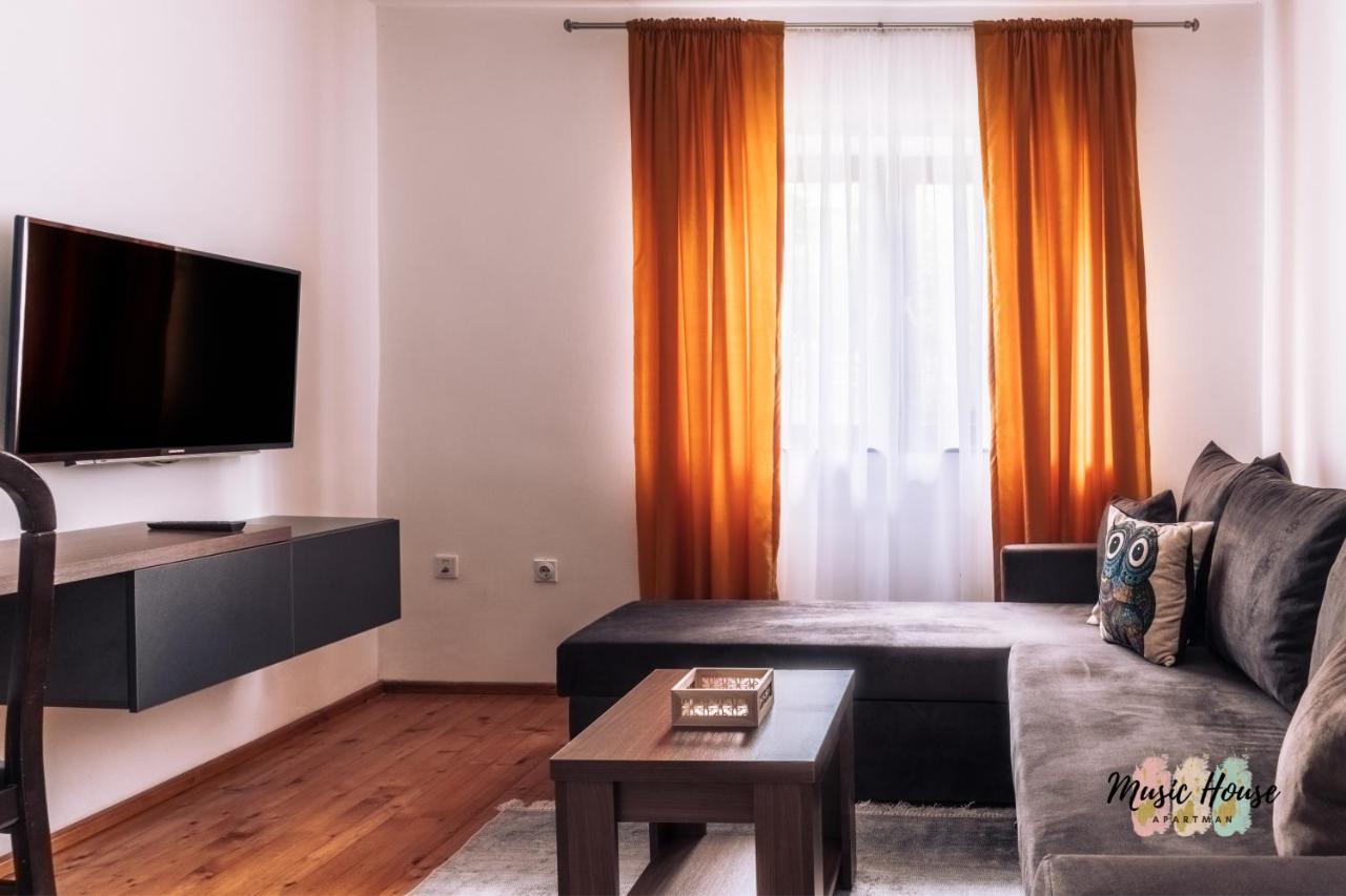 Music House Apartment Tuzla Exteriör bild